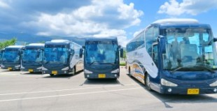BUS Maximum 40 Pax