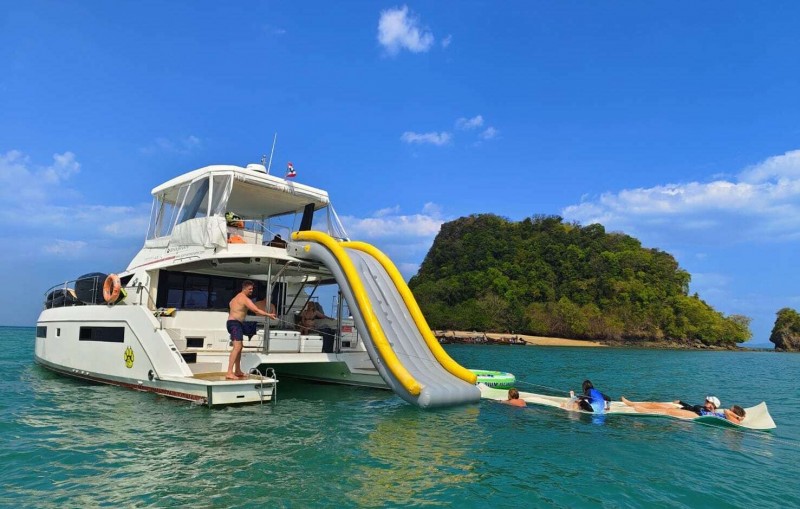 Sanyati 51ft Leopard Power Catamarn 4
