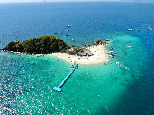 THE LUXURIOUS THAILAND 11