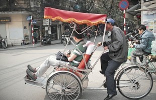 THE WATER PUPPET & CYCLO TOUR (2 hrs.) 7