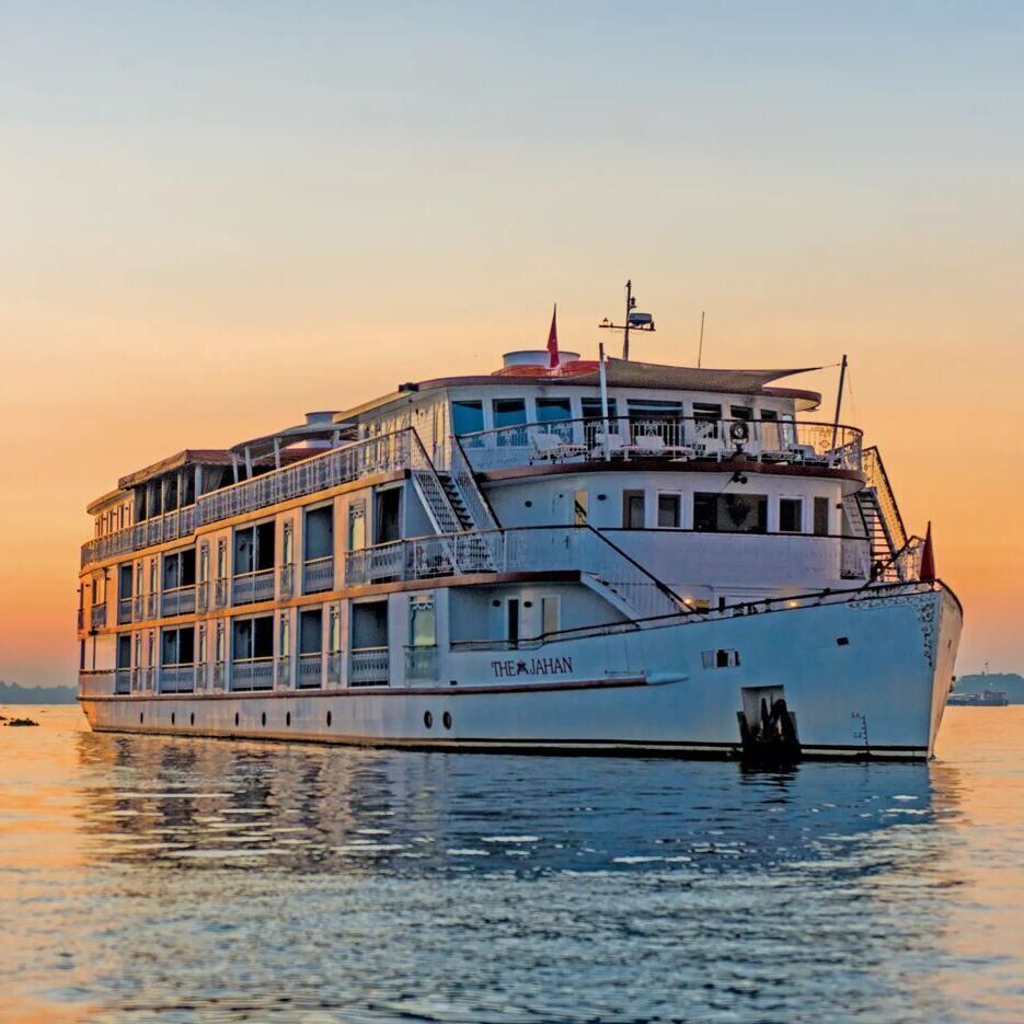 Cambodia Overnight Cruise