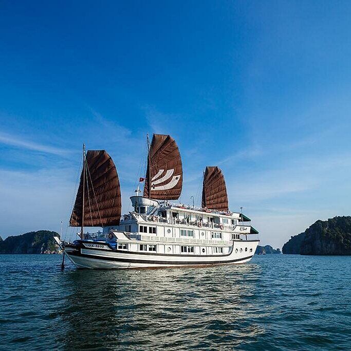 Vietnam Overnight Cruise