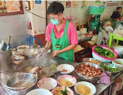 HALF DAY MAEKLONG RAILWAY MARKET AND DAMNOEN SADUAK FLOATING MARKET 4